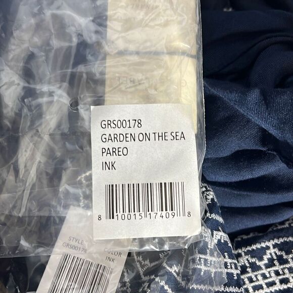 Quagga Green Label Women's Pompom Accent Scarf In Blue One Size NWT - Picture 12 of 12